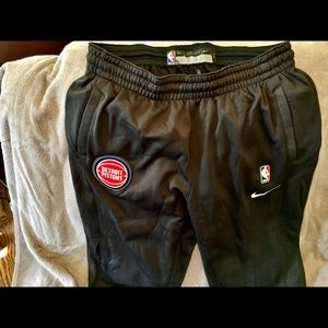 NWT Nike Detroit Pistons Therma Dri-Fit pants.